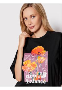 New Balance T-Shirt Super Bloom WT21560 Czarny Oversize. Kolor: czarny. Materiał: bawełna