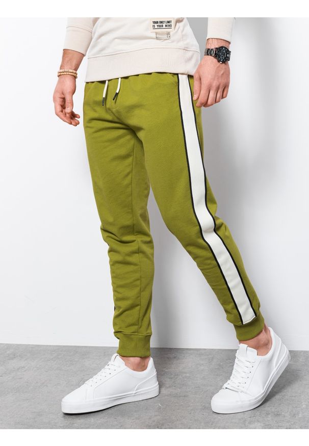 Ombre Clothing - Spodnie męskie dresowe joggery P951 - oliwkowe - XXL. Kolor: oliwkowy. Materiał: dresówka