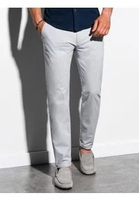 Ombre Clothing - Spodnie męskie chino - jasnoszare P894 - M. Kolor: szary. Materiał: bawełna, elastan