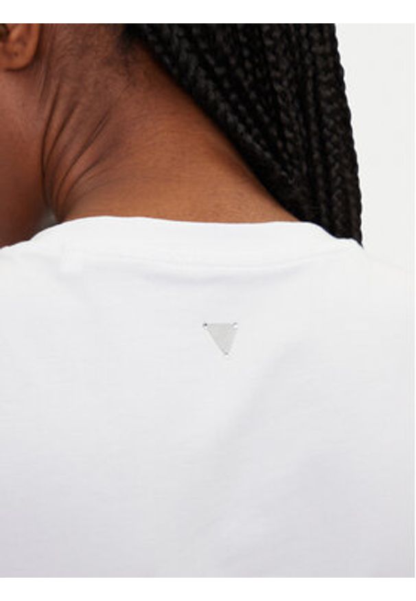 Guess T-Shirt 172941 Biały Classic Fit. Kolor: biały. Materiał: bawełna