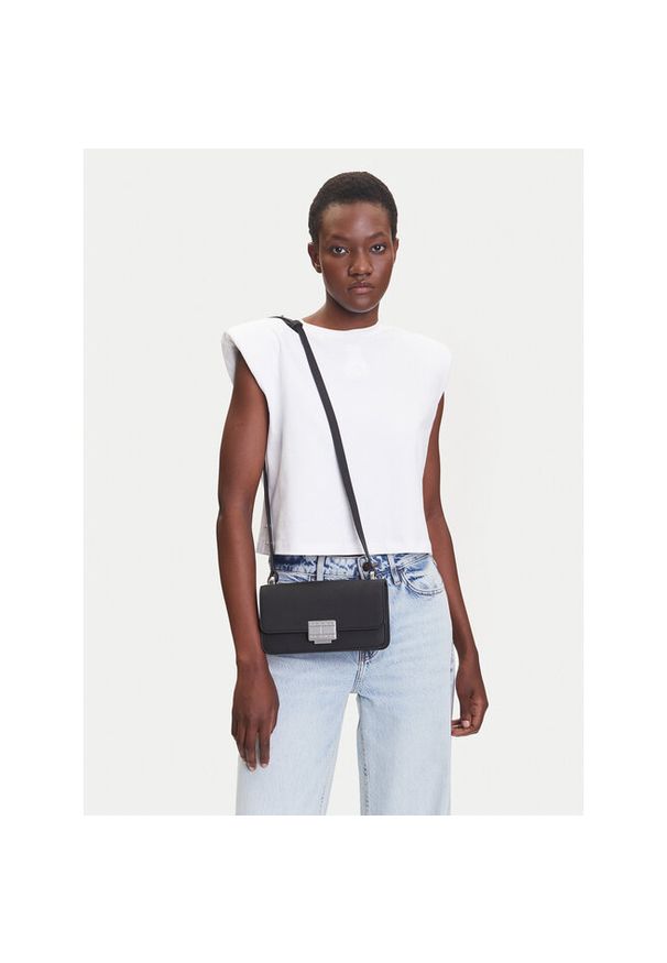 Torebka Tommy Jeans. Kolor: czarny