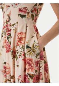 Guess Sukienka koktajlowa W6GKAF W2558 Różowy Regular Fit. Kolor: różowy. Materiał: wiskoza. Styl: wizytowy #2