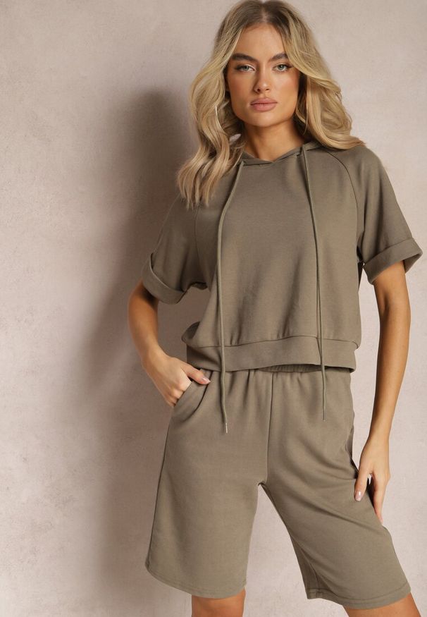 Renee - Zielony Komplet Dresowy Bluza z Kapturem i Krótkimi Rękawami oraz Szorty Choana. Kolor: zielony. Materiał: dresówka
