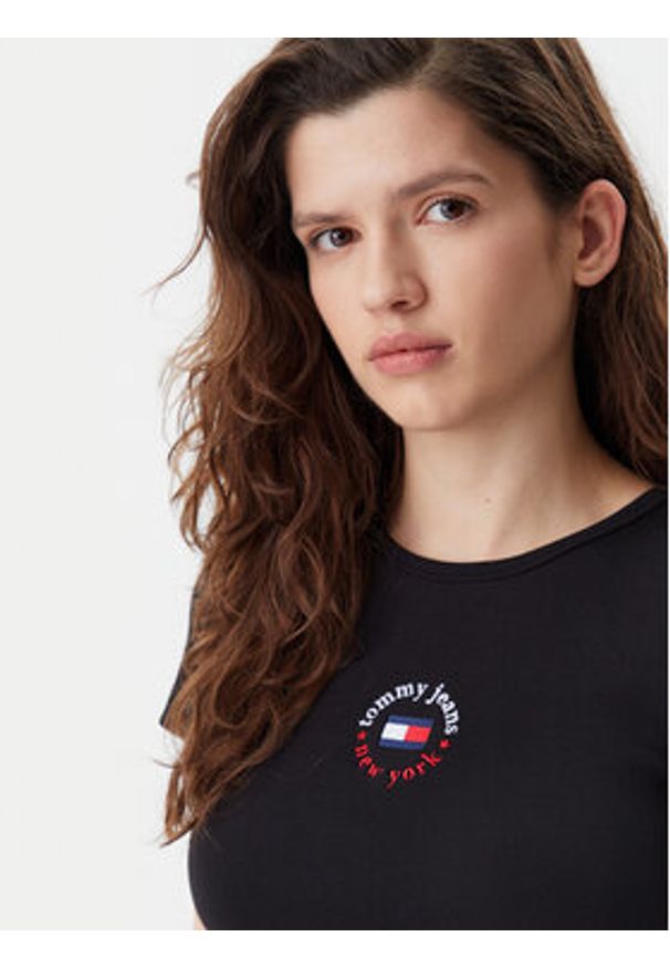 Tommy Jeans Sukienka codzienna DW0DW20384 Czarny Slim Fit. Okazja: na co dzień. Kolor: czarny. Materiał: bawełna. Typ sukienki: proste. Styl: casual