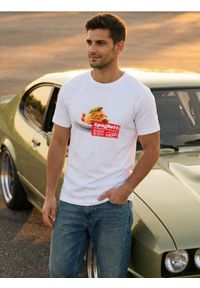 Sinsay - Bawełniana koszulka z nadrukiem - biały. Kolor: biały. Materiał: bawełna. Wzór: nadruk