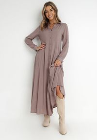 Born2be - Ciemnobeżowa Sukienka Controllable. Okazja: na co dzień. Kolor: beżowy. Długość rękawa: długi rękaw. Typ sukienki: rozkloszowane, szmizjerki. Styl: casual, klasyczny. Długość: maxi #1