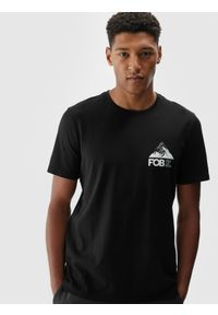 4f - 4F T-shirt regular z nadrukiem męski - czarny 3XL. Okazja: na co dzień. Kolor: czarny. Materiał: bawełna, jersey, dzianina. Wzór: nadruk. Styl: sportowy, klasyczny, casual