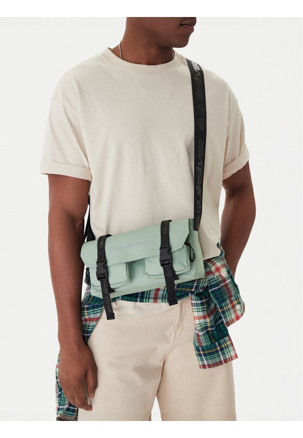 Quiksilver Saszetka CEOWB-QUIC-F-002-09 Zielony. Kolor: zielony. Materiał: materiał
