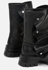 Born2be - Czarne Botki z Marszczoną Cholewką na Napy Tusirene. Okazja: na co dzień. Kolor: czarny. Materiał: satyna, jeans. Szerokość cholewki: normalna. Sezon: jesień. Styl: casual, elegancki #6