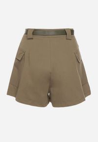 Born2be - Zielone Szorty z Wysokim Stanem i Kieszeniami w Stylu Cargo Arniti. Okazja: na co dzień. Stan: podwyższony. Kolor: zielony. Styl: klasyczny, elegancki, casual #7