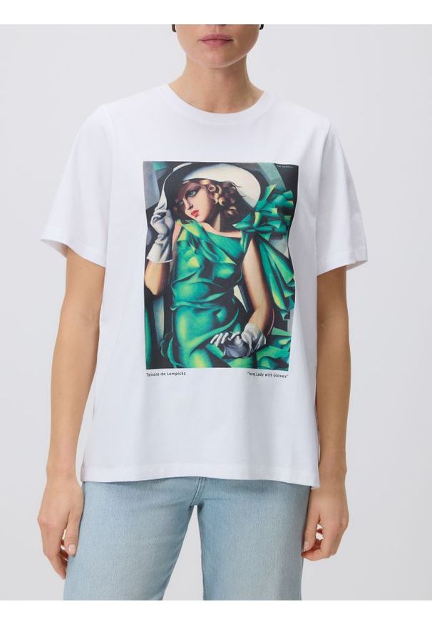 Reserved - T-shirt z nadrukiem Tamara Łempicka - biały. Kolor: biały. Materiał: dzianina, bawełna. Wzór: nadruk