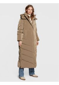 Calvin Klein Płaszcz zimowy Modern K20K205127 Beżowy Regular Fit. Kolor: beżowy. Materiał: syntetyk. Sezon: zima
