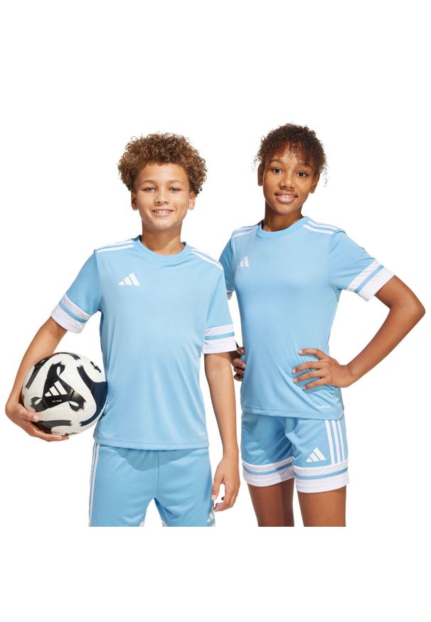 Adidas - Koszulka dla dzieci adidas Squadra 25. Kolor: biały, niebieski, wielokolorowy. Sport: piłka nożna