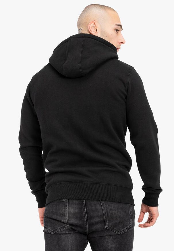 TAPOUT - Bluza z kapturem, zapinana na zamek, o regularnym kroju Tapout Marfa. Typ kołnierza: kaptur. Kolor: czarny, wielokolorowy, biały. Materiał: polar. Sport: joga i pilates