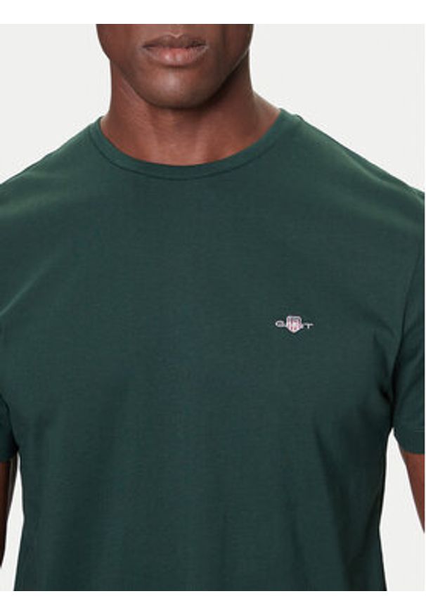 GANT - Gant T-Shirt Shield 2003184 Zielony Regular Fit. Kolor: zielony. Materiał: bawełna