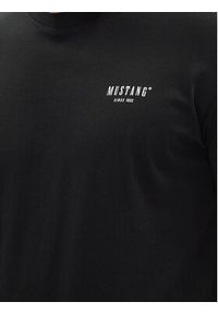Mustang T-Shirt Austin 1016273 Czarny Regular Fit. Kolor: czarny. Materiał: bawełna
