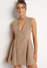 Born2be - Ciemnobeżowa Sukienka Rozkloszowana Ozdobiona Guzikami Pallisna. Kolor: beżowy. Materiał: materiał. Wzór: aplikacja. Typ sukienki: rozkloszowane. Styl: klasyczny, elegancki #1