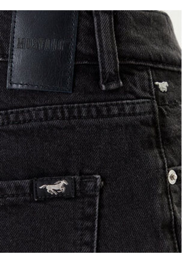 Mustang Szorty jeansowe Jodie 1016562 Czarny Regular Fit. Kolor: czarny. Materiał: bawełna
