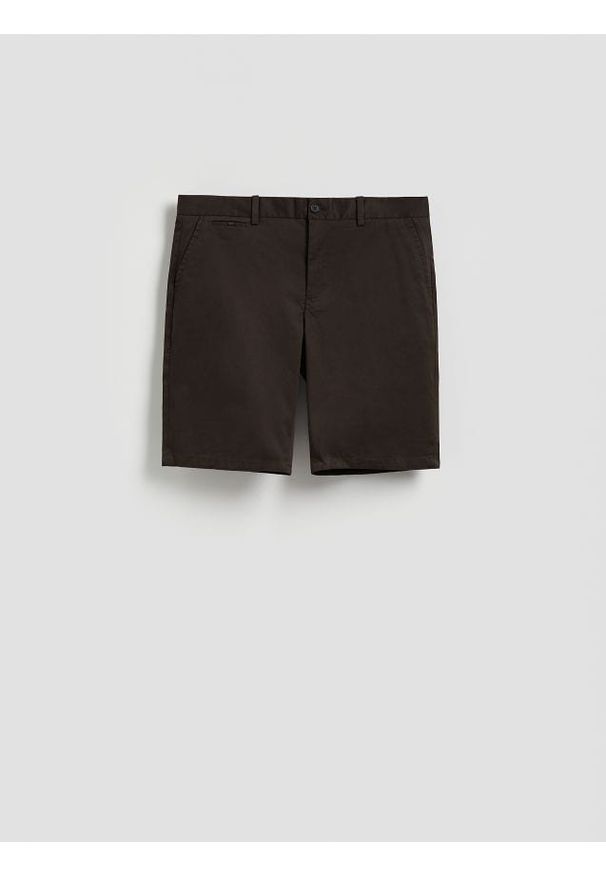 Reserved - Szorty regular z lyocellem - ciemnobrązowy. Kolor: brązowy. Materiał: tkanina