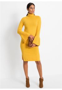 Sukienka dzianinowa bonprix żółty. Typ kołnierza: golf. Kolor: żółty. Materiał: poliester, wiskoza, poliamid, materiał, dzianina. Wzór: prążki. Typ sukienki: rozkloszowane #2