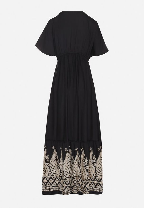 Born2be - Czarna Kopertowa Sukienka z Wiskozy Zdobiona Frędzlami i Metalicznym Haftem Redeirae. Okazja: na co dzień, na spacer. Typ kołnierza: dekolt w serek. Kolor: czarny. Materiał: wiskoza. Wzór: haft, aplikacja. Typ sukienki: kopertowe. Styl: casual, klasyczny