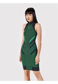 Togoshi Sukienka codzienna TG22-SUD011 Zielony Extra Slim Fit. Okazja: na co dzień. Kolor: zielony. Materiał: syntetyk. Typ sukienki: proste. Styl: casual #1