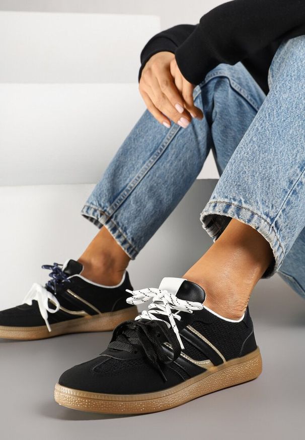 Born2be - Czarne Sneakersy z Podwójnym Wiązaniem i Geometrycznym Wzorem Telanielia. Okazja: na spacer. Kolor: czarny. Materiał: jeans. Wzór: geometria. Sport: turystyka piesza