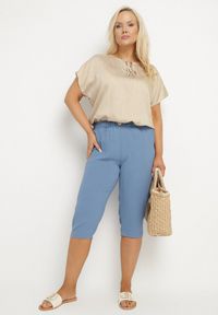Born2be - Niebieskie Spodnie z Gumką w Pasie 7/8 Tenimira. Okazja: na spacer, na co dzień. Kolekcja: plus size. Kolor: niebieski. Styl: klasyczny, elegancki, casual