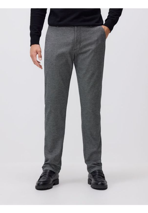 Reserved - Spodnie chino slim fit - szary. Kolor: szary. Materiał: tkanina, bawełna