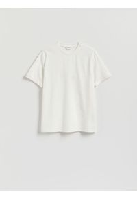 Reserved - Strukturalny t-shirt comfort fit - złamana biel. Materiał: dzianina, bawełna