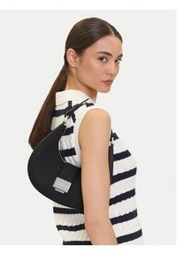 Tommy Jeans Torebka Tjw Crush Shoulder Bag AW0AW17539 Czarny. Kolor: czarny. Materiał: skórzane