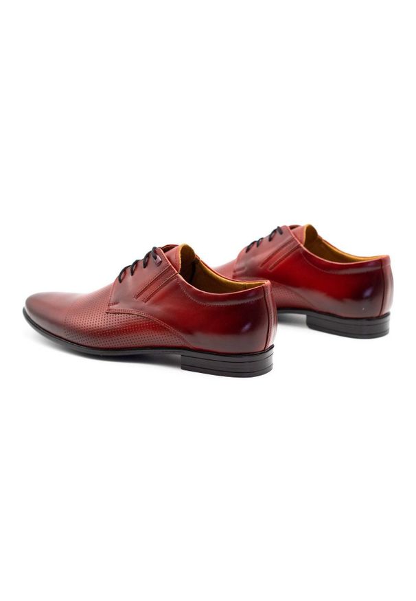 Olivier Buty wizytowe 482 czerwone. Kolor: czerwony. Materiał: jeans, skóra, materiał. Obcas: na obcasie. Styl: wizytowy. Wysokość obcasa: średni