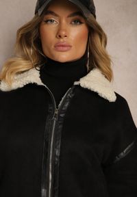 Renee - Czarna Kurtka z Ekozamszu o Prostym Kroju z Kołnierzykiem i Futerkiem Ninnova. Okazja: na co dzień. Kolor: czarny. Materiał: futro. Styl: elegancki, casual #5