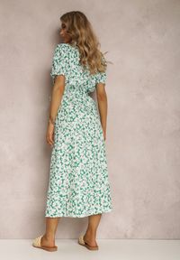 Renee - Zielona Sukienka z Bawełny Andrilla. Kolor: zielony. Materiał: bawełna. Długość rękawa: krótki rękaw. Wzór: kwiaty. Typ sukienki: kopertowe. Długość: midi