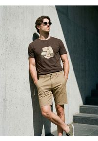 Sinsay - Bawełniane szorty jeansowe - beżowy. Kolor: beżowy. Materiał: bawełna, jeans