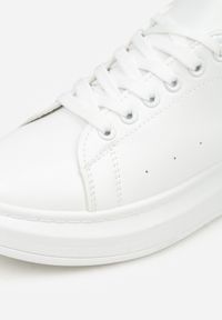 Born2be - Białe Sneakersy na Grubej Podeszwie Hypnotic. Okazja: na spacer, na co dzień. Kolor: biały. Materiał: dresówka. Sezon: lato. Sport: turystyka piesza #5