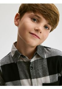 Reserved - Bawełniana koszula w kratę - jasnoszary. Kolor: szary. Materiał: bawełna #1