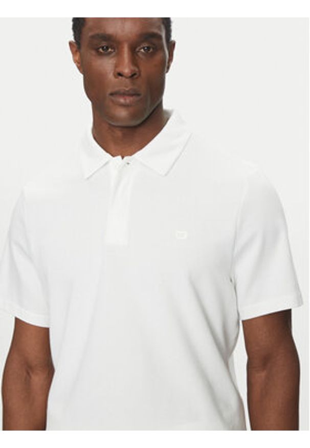 Michael Kors Polo CS552GZH5J Biały Regular Fit. Typ kołnierza: polo. Kolor: biały. Materiał: bawełna