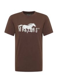 Mustang T-Shirt Austin 1016279 Brązowy Regular Fit. Kolor: brązowy. Materiał: bawełna