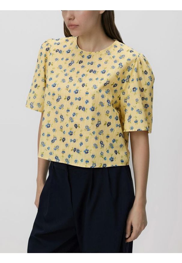 Reserved - Bawełniana bluzka w kwiaty - wielobarwny. Materiał: bawełna. Wzór: kwiaty