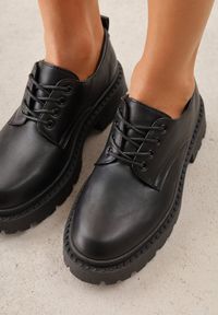 Renee - Czarne Eleganckie Półbuty Oksfordki VICES ze Sznurowaniem i Platformą Anatala. Okazja: na co dzień, na randkę. Zapięcie: sznurówki. Kolor: czarny. Materiał: jeans. Obcas: na platformie. Styl: elegancki #4
