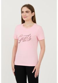 Guess - GUESS Różowy damski t-shirt bawełniany Stones&embro Tee, Rozmiar L. Kolor: różowy. Materiał: bawełna #3