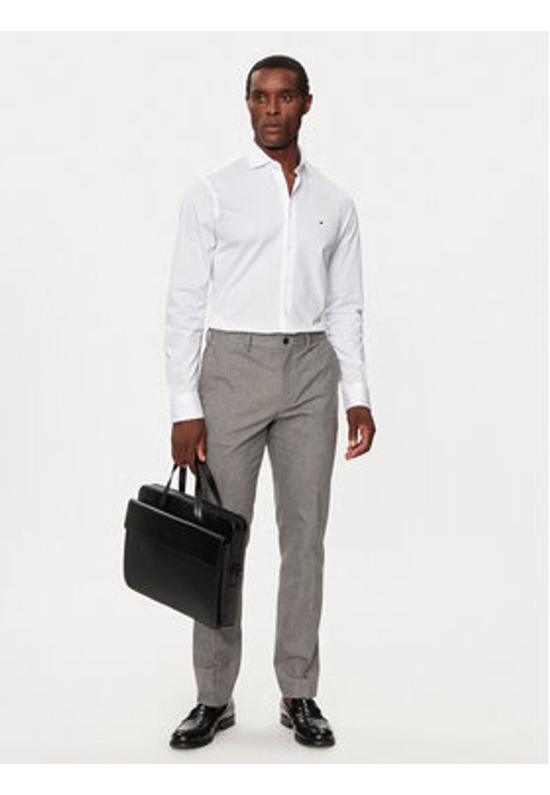 TOMMY HILFIGER - Tommy Hilfiger Spodnie materiałowe MW0MW36735 Szary Straight Fit. Kolor: szary. Materiał: bawełna