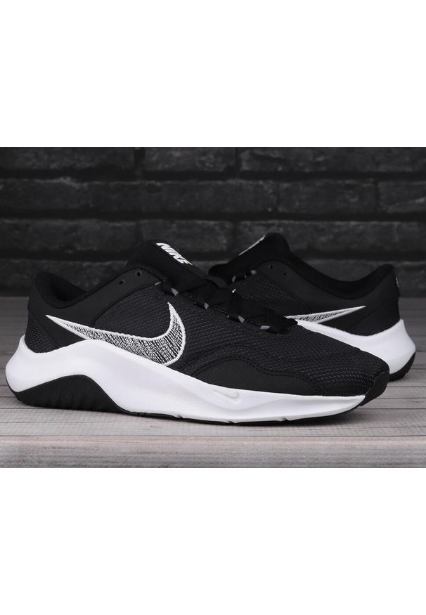 Nike - Buty męskie sportowe treningowe NIKE LEGEND ESSENTIAL 3 NN. Kolor: czarny, biały, wielokolorowy. Sport: fitness