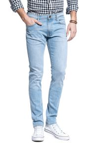 Lee - LEE SPODNIE MĘSKIE LUKE BLEACHED CODY L719NLUH 112119227. Długość: krótkie. Wzór: kolorowy. Sezon: lato, zima. Styl: elegancki