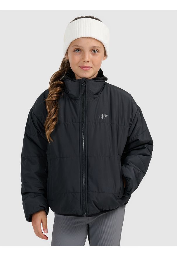 4f - 4F Dwustronna kurtka puchowa z wypełnieniem syntetycznym dziewczęca - czarny 140 (9-10 lat). Okazja: na co dzień. Typ kołnierza: kołnierzyk stójkowy. Kolor: czarny. Materiał: syntetyk, puch. Sezon: lato. Styl: casual