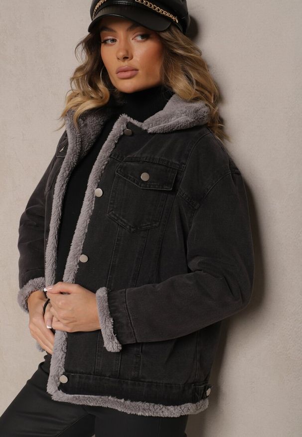 Renee - Ciemnoszara Kurtka z Jeansu z Bawełną Mocno Ocieplana Futrem Nyreti. Okazja: na co dzień. Kolor: szary. Materiał: jeans, futro, bawełna. Sezon: zima, jesień. Styl: casual