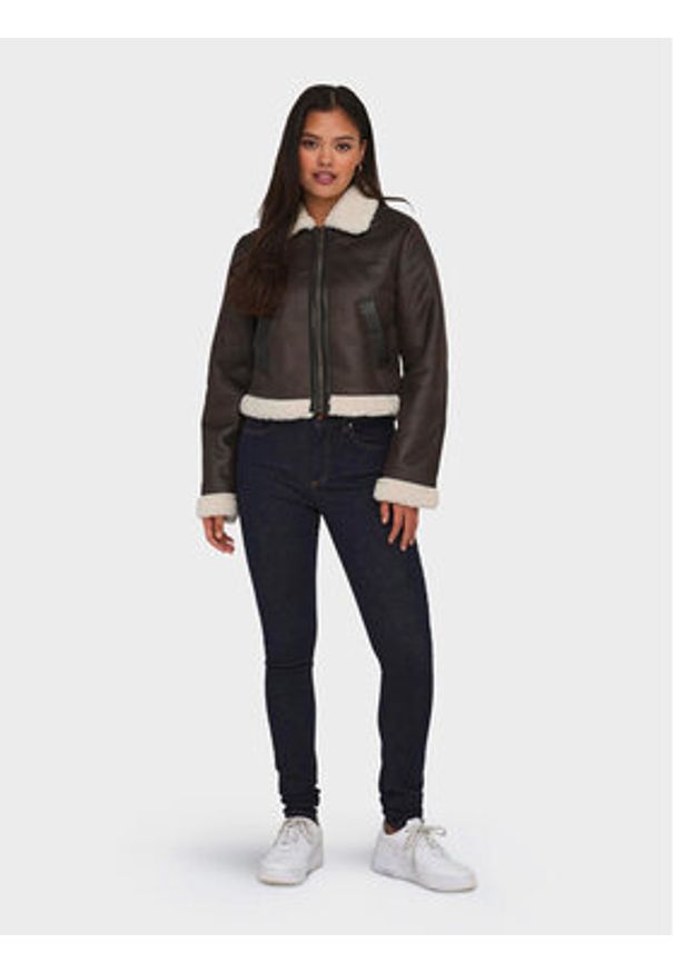 only - ONLY Kurtka z imitacji skóry Betty 15324138 Brązowy Regular Fit. Kolor: brązowy. Materiał: skóra