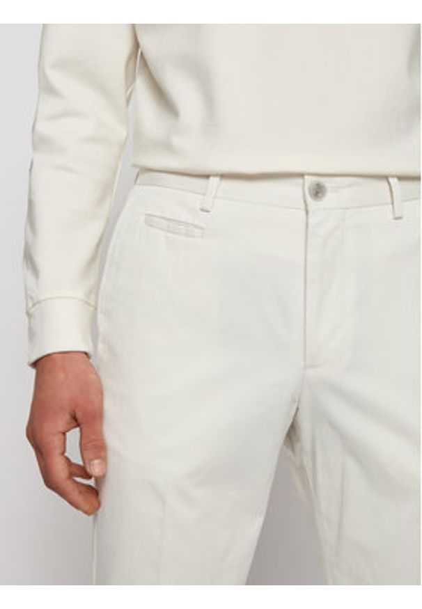 BOSS - Boss Chinosy Broad1-W 50447070 Beżowy Slim Fit. Kolor: beżowy. Materiał: bawełna