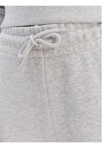Reebok Spodnie dresowe Zuzanna RK25496CCW Szary Regular Fit. Kolor: szary. Materiał: syntetyk, bawełna #3